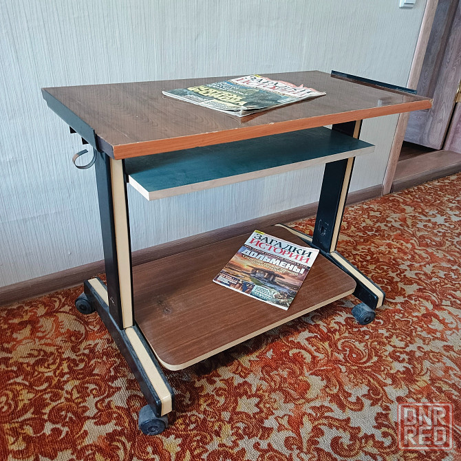 продаю подставку под тв Макеевка - изображение 2