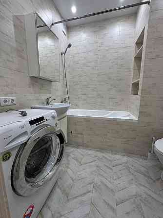 Сдаю комфортабельную квартиру с современным ремонтом и новой техникой в Приморском районе. Мариуполь