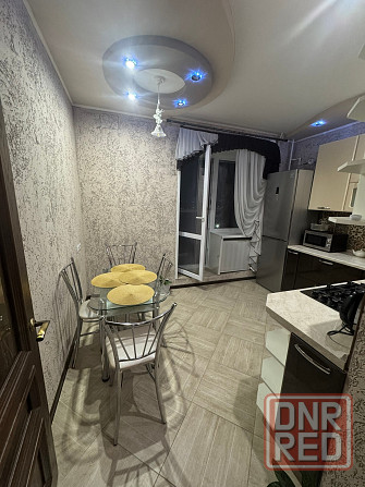 Сдаётся однокомнатная квартира в Кировском районе. 37 кв.м Донецк - изображение 1