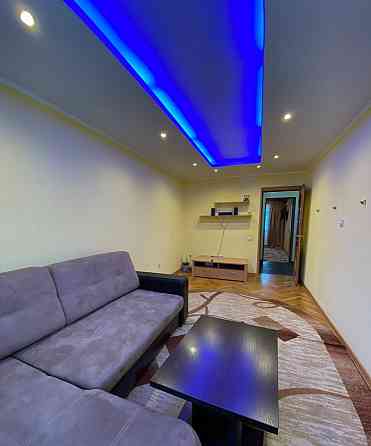 Сдается 1-комнатная квартира в Ворошиловском районе . Библиотека им. Крупской Донецк