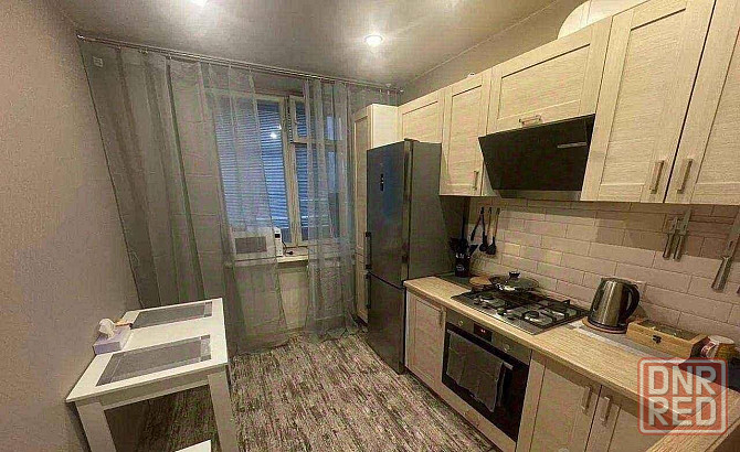 Сдаётся 1 комнатная Куйбышевский р-н, пр-кт Панфилова Донецк - изображение 1