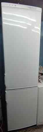 2 рабочих холодильника Донецк