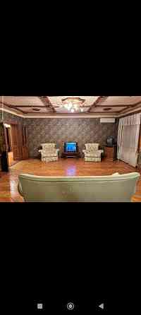 сдам 4 к.кв. ворошиловский р. богдана-розы люксембург 60000 р. люкс. бойлер 100 л . Донецк