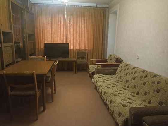 Сдается трехкомнатная квартира,на длительный срок в центре Луганска Луганск