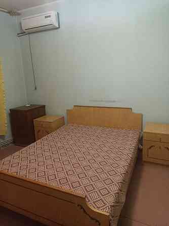 Сдается трехкомнатная квартира,на длительный срок в центре Луганска Луганск