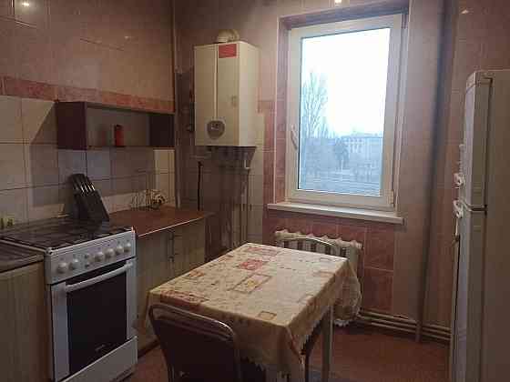 Сдается трехкомнатная квартира,на длительный срок в центре Луганска Луганск