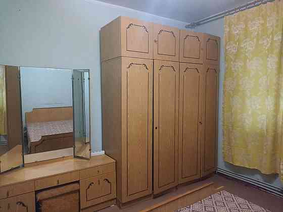 Сдается трехкомнатная квартира,на длительный срок в центре Луганска Луганск