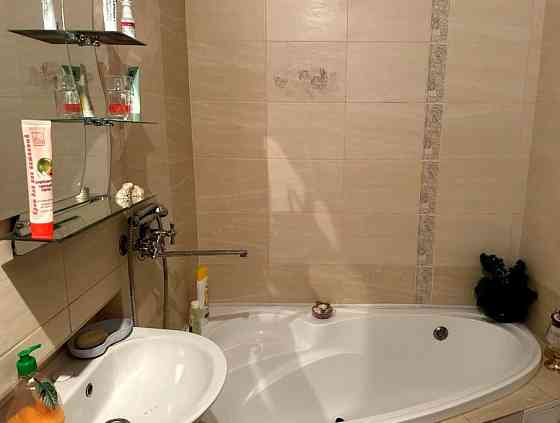 Продам 2к.кв. Сталинка. Кировский р-н. Ориентир рик. ул.Уральская. Донецк