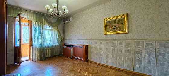 Продам 3х ком. крупногабаритную квартиру на Театральном проспекте Донецк