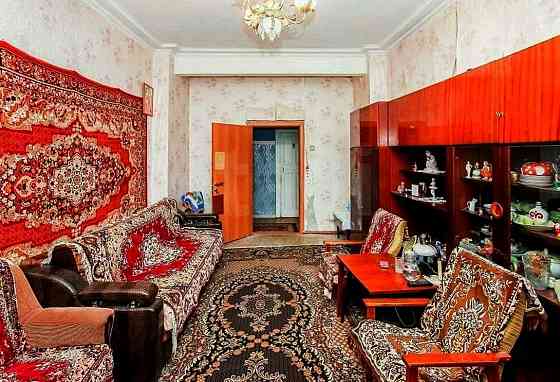 Продам долю в 2х комнатной квартире. Енакиево