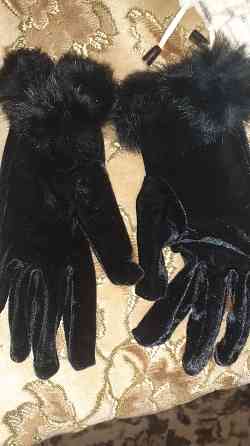 Женские перчатки бархатные сверху окантовка с норки Макеевка