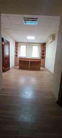 Сдам Офис 350 м² в Калининском районе. Кабинетная система. Мебель. Донецк