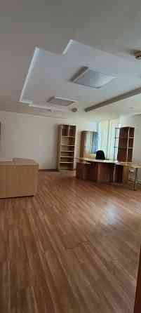 Сдам Офис 350 м² в Калининском районе. Кабинетная система. Мебель. Донецк