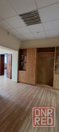 Сдам Офис 350 м² в Калининском районе. Кабинетная система. Мебель. Донецк - изображение 8