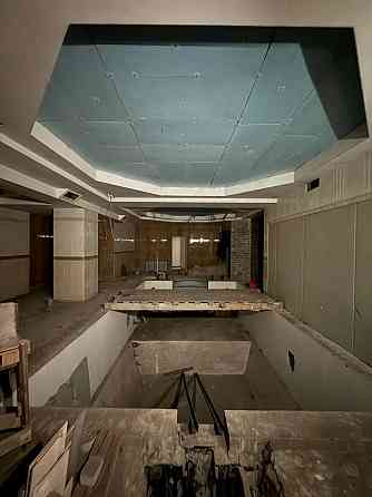 Продаётся коммерческое помещение 391,3 кв.м. Мариуполь