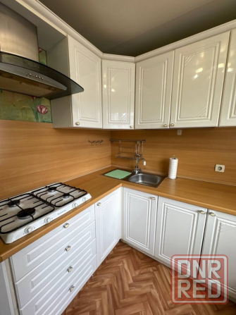 двухкомнатная квартира площадью 53м² на Изумруде Донецк - изображение 1