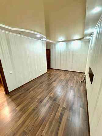 Центр города ! Продажа офиса по пр-т Ватутина в Ворошиловском р-не , г. Донецк Донецк