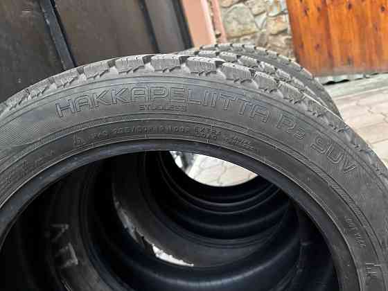 Продам зимнюю резину 235/50 R19 Горловка