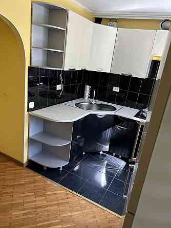 Долгосрочная аренда 1-комнатной квартиры на 2 этаже 9-этажного кирпичного дома Донецк