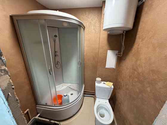 Продам 2-х комн. кв., 2/5 эт., 43 м.кв. - Макеевка, квартал Химик Макеевка