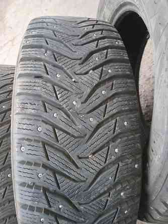 Продаю зимнюю резину 235 65 17 кумхо Донецк