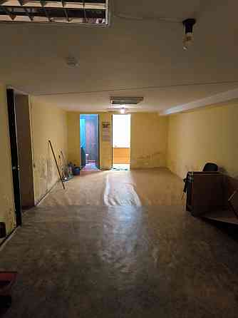 Продам 120кв.м. около маг "Изумруд". Отдельный вход Донецк