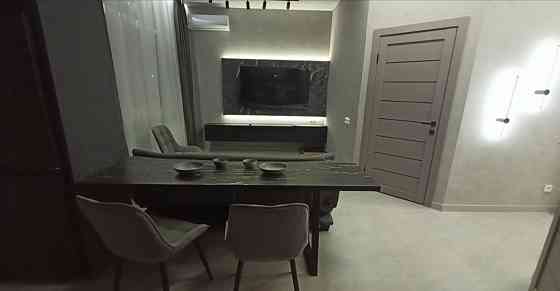 Сдам 2к Квартиру люкс, Мед университет, 2/3эт. Первая сдача Луганск