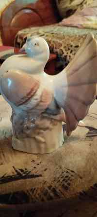 Продам статуэтку голубь Донецк
