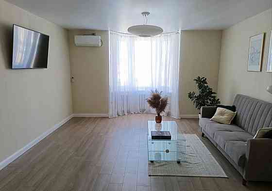 Киевский район, Шахтерская площадь, Фаворит Донецк