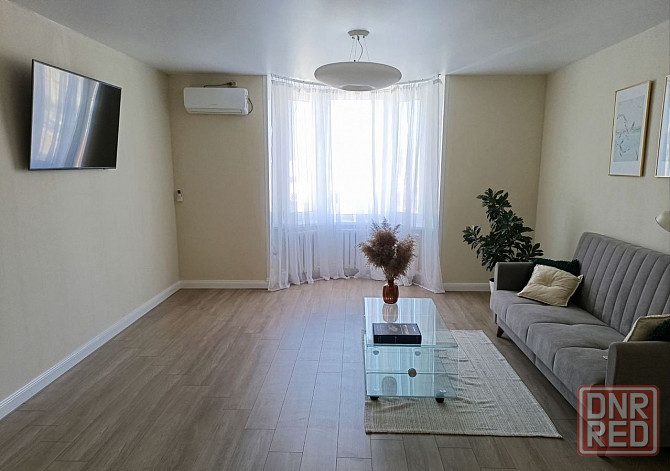 Киевский район, Шахтерская площадь, Фаворит Донецк - изображение 4