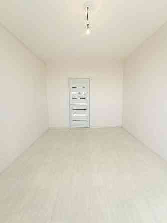 Продается крупногабаритная 2-х комнатная квартира. Мариуполь