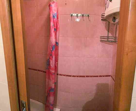 Продам полугостинку кв. Шевченко 2 эт. Луганск