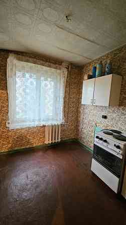 Продам 2 ком.квартиру кв. Якира 2 эт . Луганск