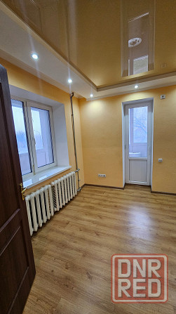 Продам 2 ком.квартиру кв. Якира 2 эт . Луганск - изображение 1