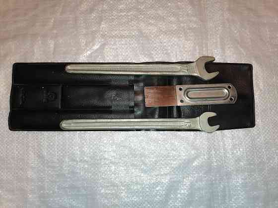 Набор для регулировки клапанов в оригинальном чехле. ссср. Стаханов