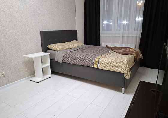 Сдается шикарная однокомнатная квартира в Ворошиловском районе Донецка рядом с Филармонией. Донецк