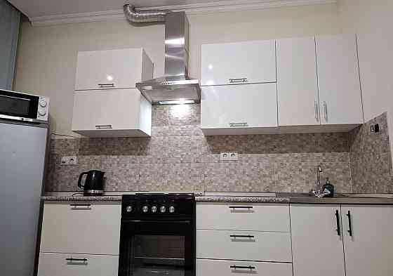 Сдается шикарная однокомнатная квартира в Ворошиловском районе Донецка рядом с Филармонией. Донецк