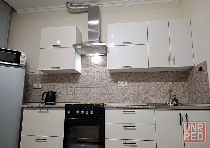 Сдается шикарная однокомнатная квартира в Ворошиловском районе Донецка рядом с Филармонией. Донецк - изображение 1