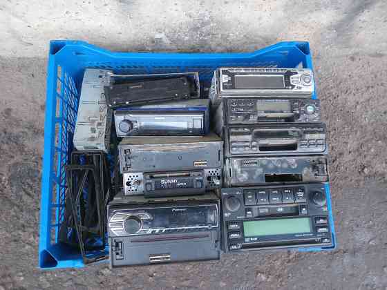 Продаю старые магнитофоны по бросовым ценам Донецк