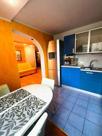 Продам квартиру, 4 комнаты, с ремонтом, ул. Прожекторная. Донецк