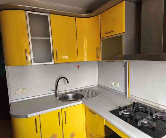 Продается 2 комнатная квартира Кировский р-н Широкий Донецк