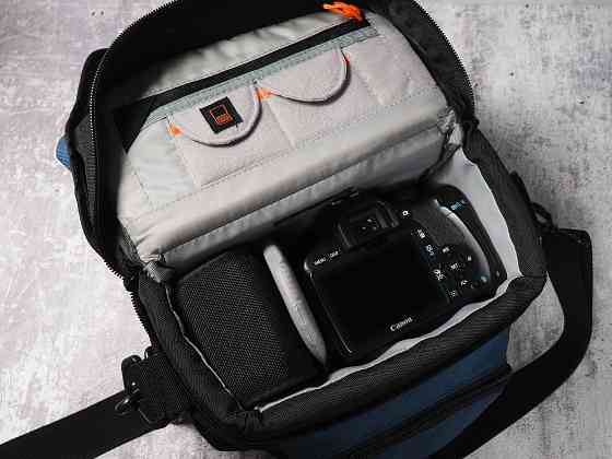 Зеркалка Canon EOS 550D kit 18 55 is + вспышка Макеевка