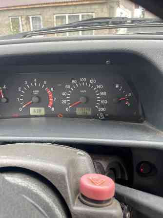 Продаю автомобиль Мариуполь