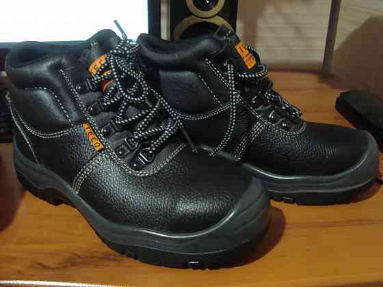 Продам новые ботинки Донецк