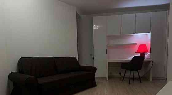 Сдается очень уютная и ухоженная двухкомнатная квартира в Ворошиловском районе на Филармонии. Донецк