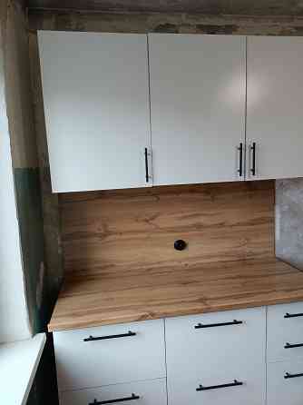 Кухонная мебель, белого цвета в очень хорошем состоянии Донецк