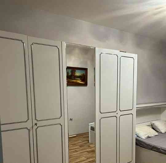 Сдаю двухкомнатную квартиру 64.0 м² этаж 5/10 город Донецк, Кировский район, мкр Текстильщик, 88 Донецк