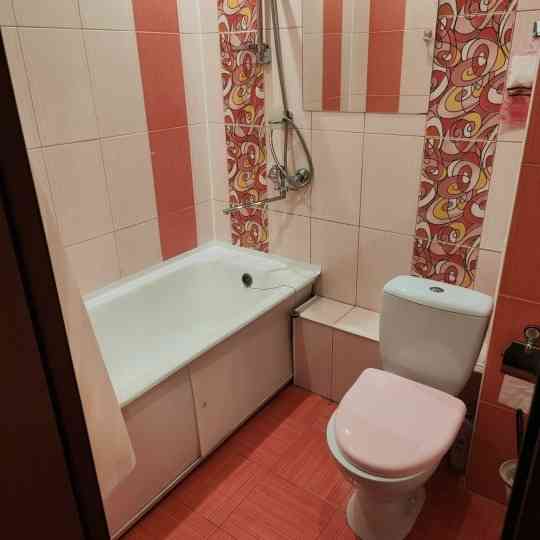 Сдам однокомнатную квартиру на первом этаже 5-ти этажного дома.Район Куйбышевский. Донецк