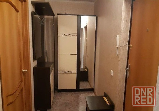 Сдам квартиру в Будённовском районе, в шаговой доступности от рынка Донецк - изображение 2