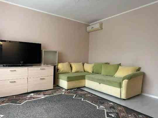 Сдаётся: 2-х комнатная квартира Район: Ленинский Донецк